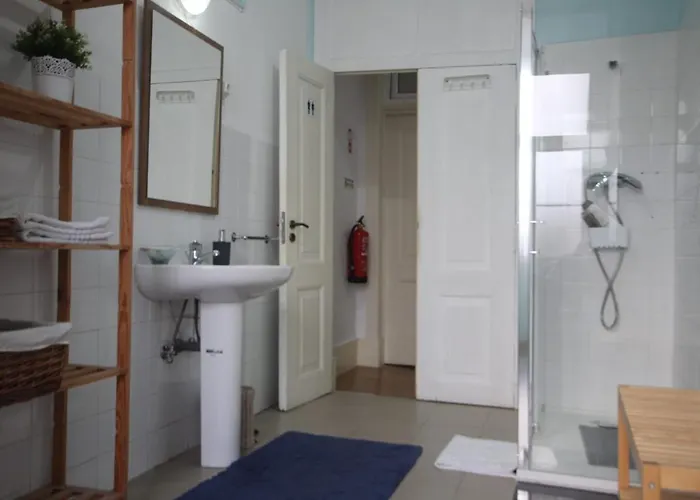 Romantic Chiado 7 -Private Small Single Room With No Outside Window Lisboa, Portugal