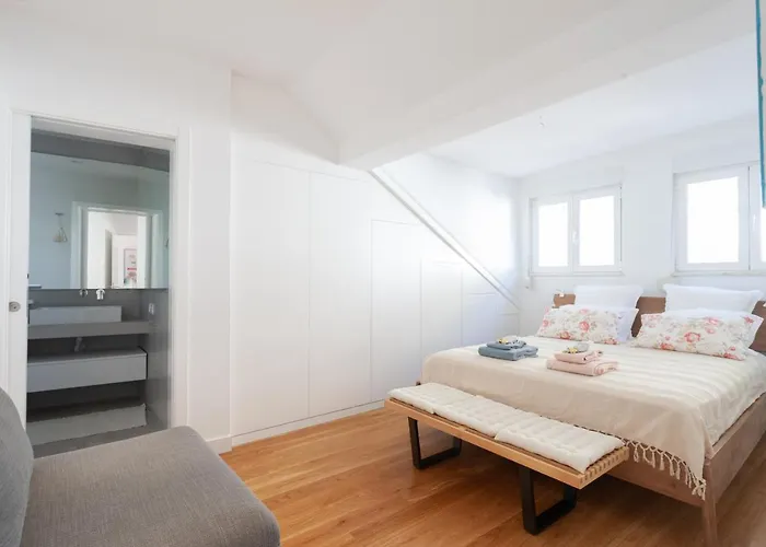 Alfama Charming Apartment With Amazing River View And Terrace Lissabon, Portugal