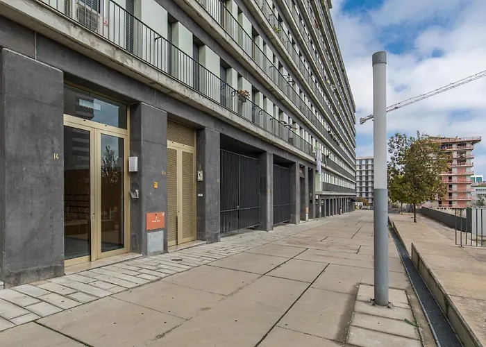 1Bdr Flat With Balcony & Parking By Lovelystay Lisboa, Portugal