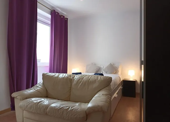 Low Cost Desterro Apartments Lisboa, Portugal