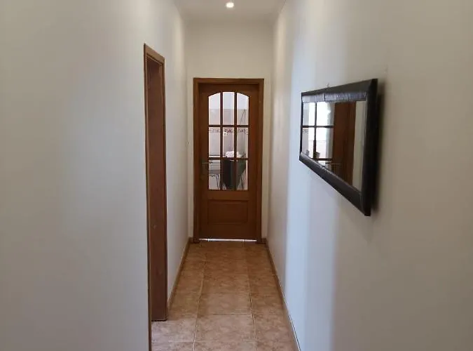 Low Cost Desterro Apartments Lisboa, Portugal
