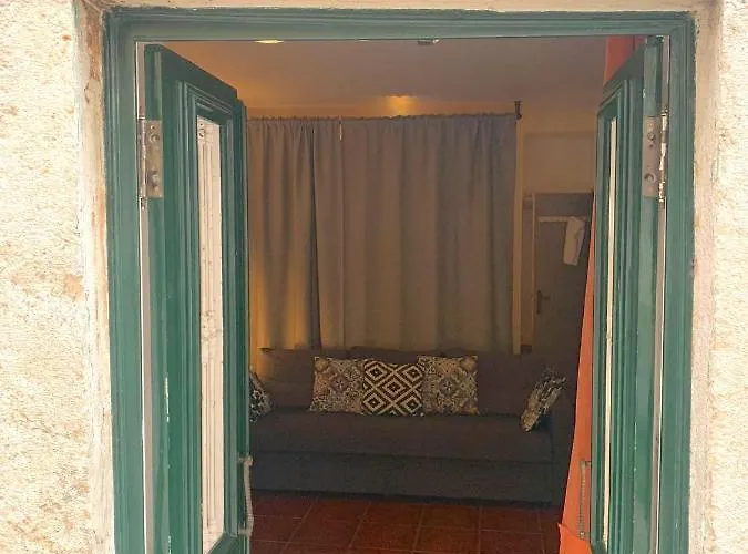 Studio Apartment - Tv Da Madalena 05 Lisboa, Portugal