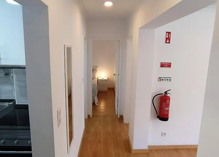 Lisbon, 2 Double Bedrooms, Metro&Airport, Ac&Wifi Lisboa, Portugal