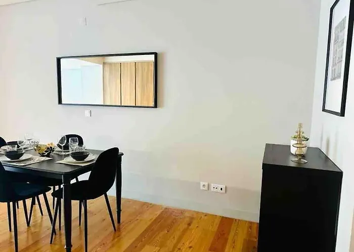 Lisbon Marques De Pombal Top Flat A Great Locations City Center, Portugal