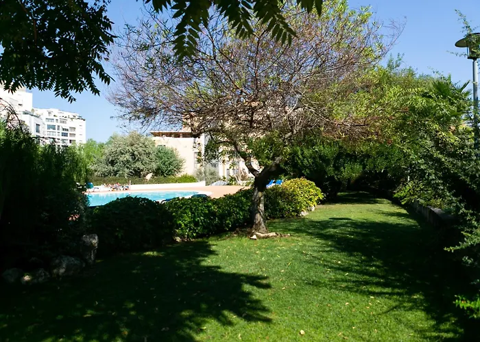 Lisbon Relax Pool Apartment - Free Parking Garage, Portugal