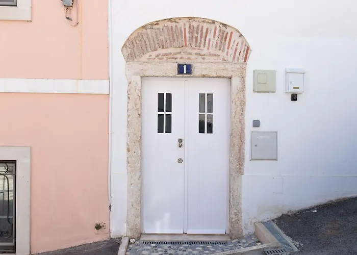 Classic Lisbon Homes: Bright & Central In Belem, Portugal