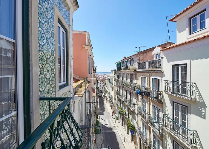 Elegant Apartments Santana Lisboa, Portugal