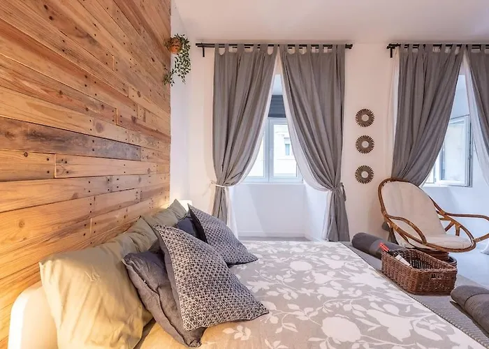 Modern Rustic Apartment In Graca Lisboa, Portugal