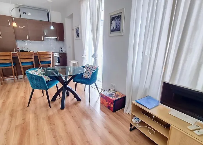 Sapadores · 2 bedrooms apartment Lisbon Boho Chic, Portugal