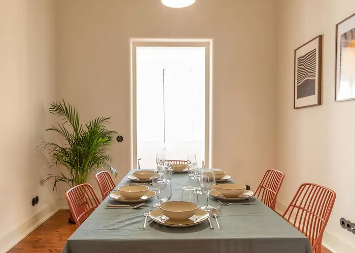 Alvalade 58 - Charming 2 Bedroom Apartment With Ac Near The Airport And City Center Lisboa, Portugal