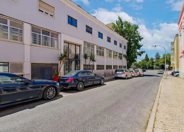 Lovely Studio Fully Equipped Near Subway N4 Lisboa, Portugal