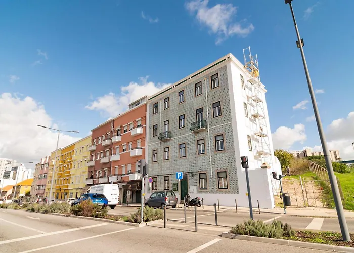 Апартаменти Metropolitan Living Lisbon - Campolide, Португалія