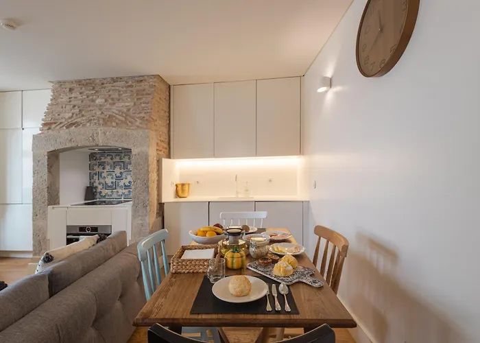 Almaria - Officina Real Apartments | Chiado Lisboa, Portugal