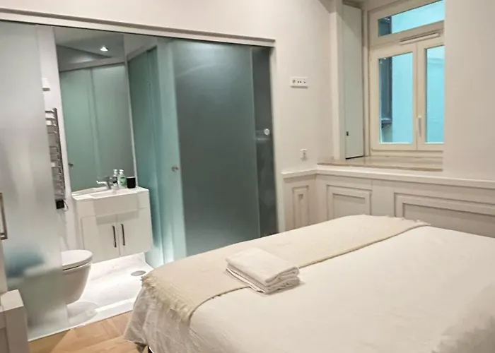 Suite In Shared House In Downtown Lisbona, Portogallo