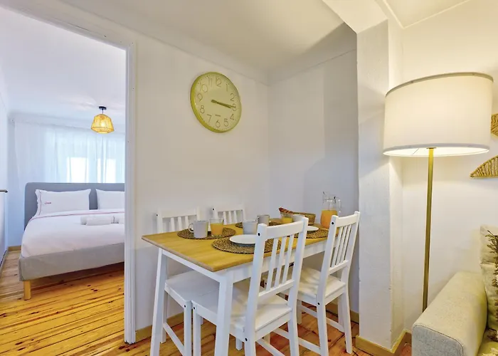 New! Family Apartment On The Walls Of Lisboa, Portugal