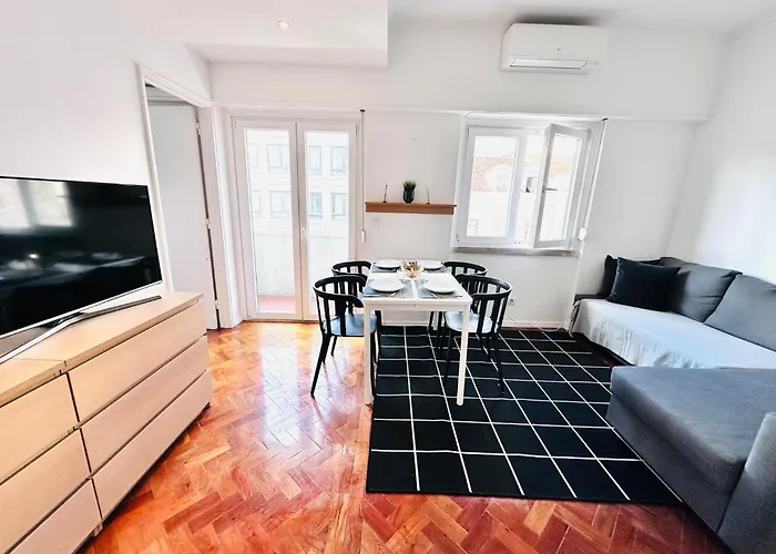 The Redondo House - No 4E2 - Comfortable One-Bedroom Apartment Lisboa, Portugal