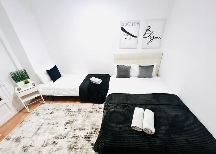 Luxury Central Lisbon Studio Flats, Ideal For Tourists, Portugal