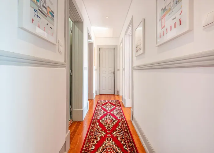 Vita Portucale ! Deluxe 3 Bedroom Apartment In Arroios Lisbon, Portugal
