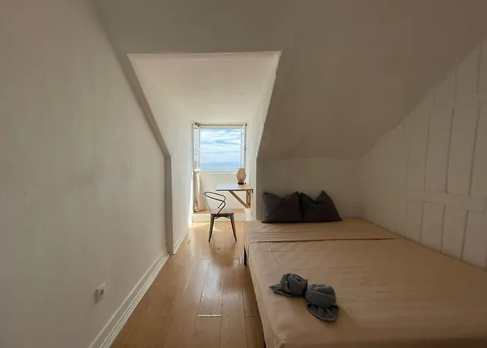 Santos Apartment In Central Lisbon With River View, Portugal