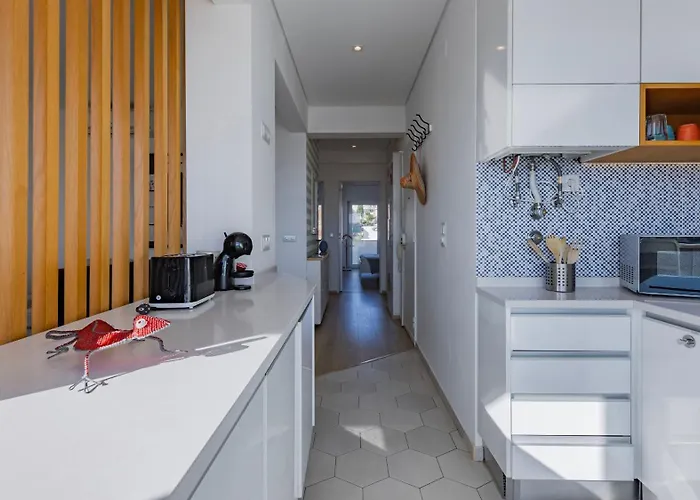Tagus Bridge View 2Bdr Apartment By Lovelystay Lisboa, Portugal
