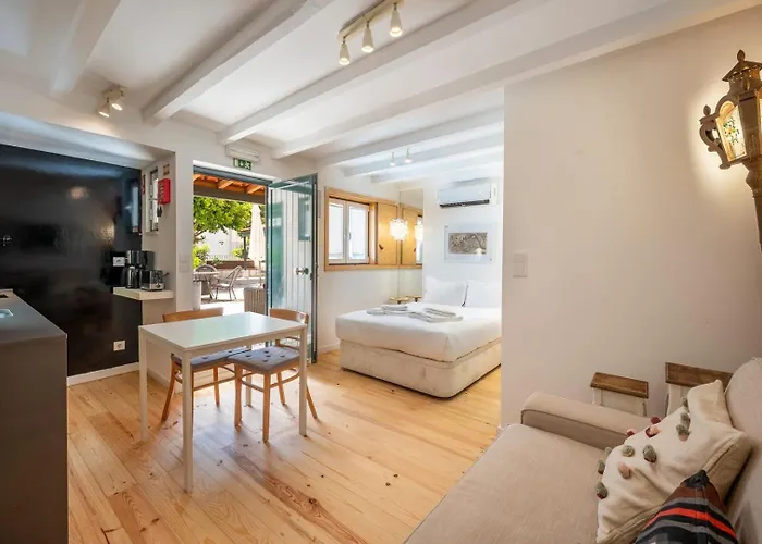 Guestready - Alfama Terrace Apartment Lisbon, Portugal