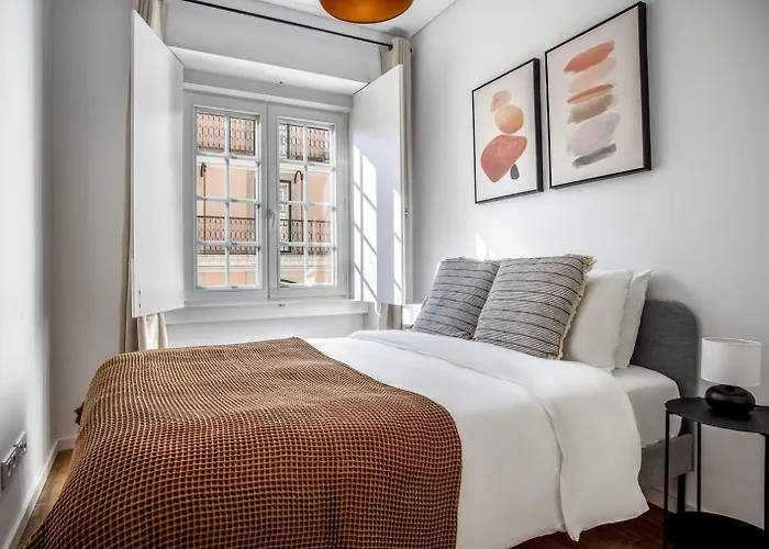 Double Room With Private Wc In Shared House In Downtown Lisboa, Portugal
