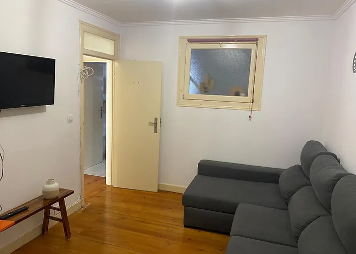 Apartamento Nas Olaias A 5 Minutos Da Faculdade Isel E Ist Lisboa, Portugal