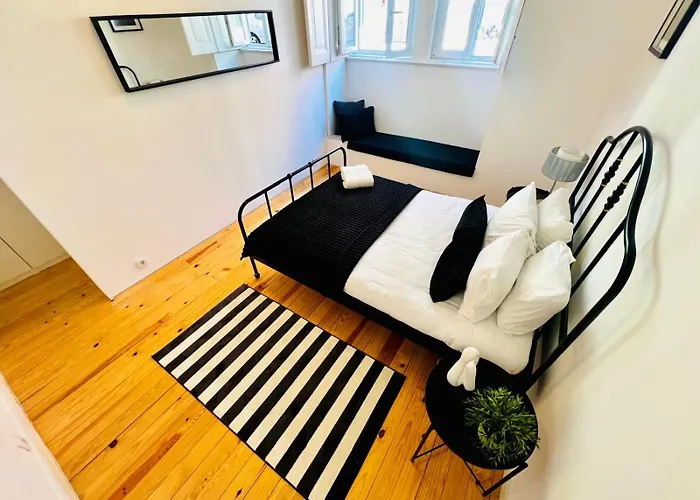 Lisbon 87 City Center Flat Ideal For Groups And Families, Portugal