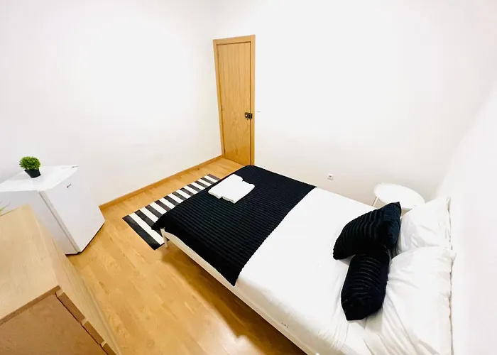 Lisbon 87 City Center Flat Ideal For Groups And Families, Portugal