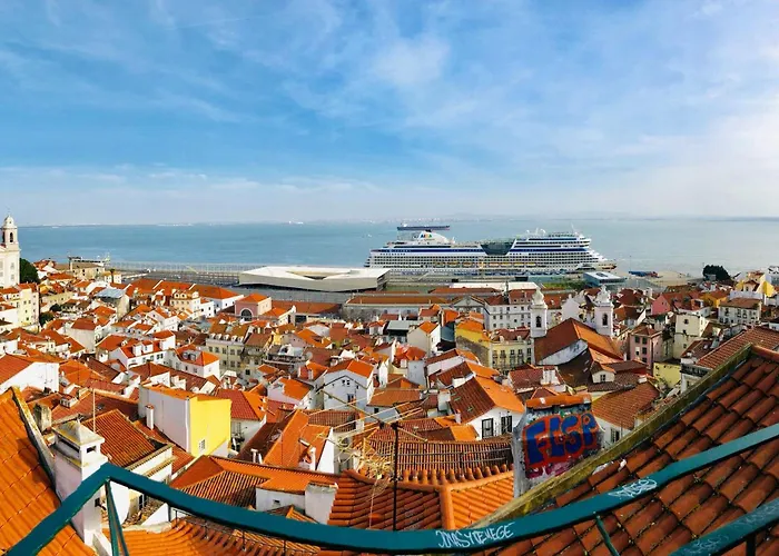 Lovelystay - Turquoise River View II Lisbon, Portugal