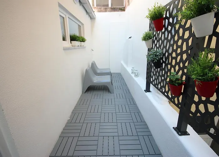 19Inlisbon Apartment, Portugal