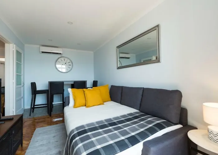 Ola Lisbon - Lapa I Apartamento, Portugal