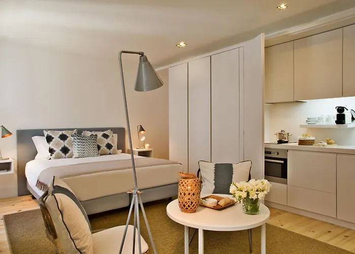 Lisbon Five Stars Apartments Combro 77, Portugal