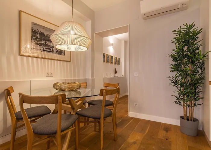 Upscale & Modern 2Bdr Apartment Lisboa, Portugal