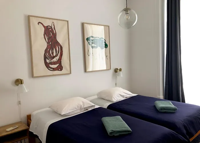 Living Lounge Hostel