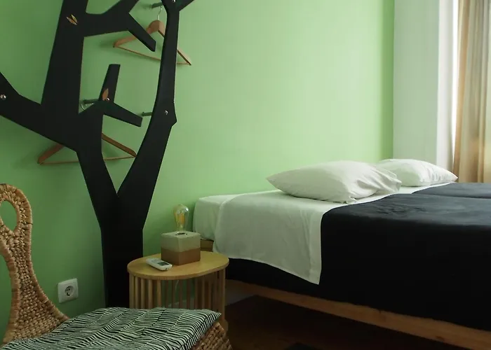 Living Lounge Hostel